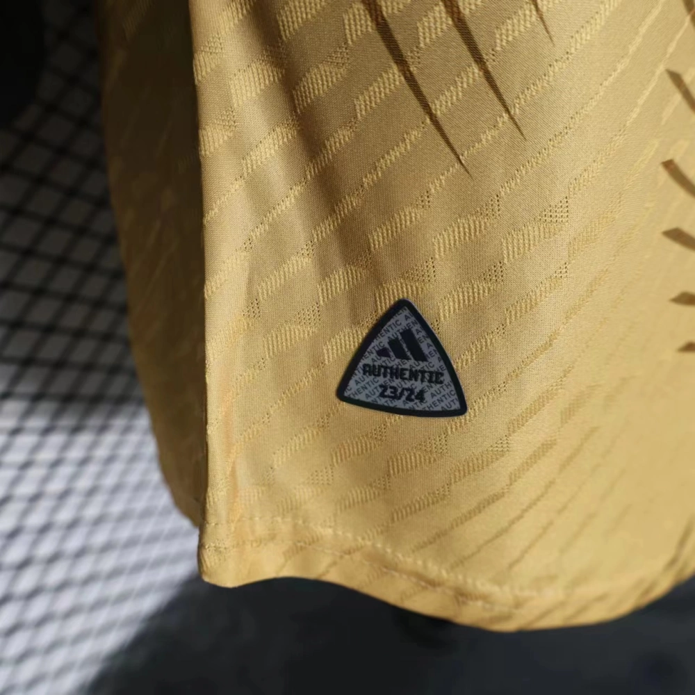 Real Madrid 23-24 Gold Special Edition Football Jersey - 图片 7